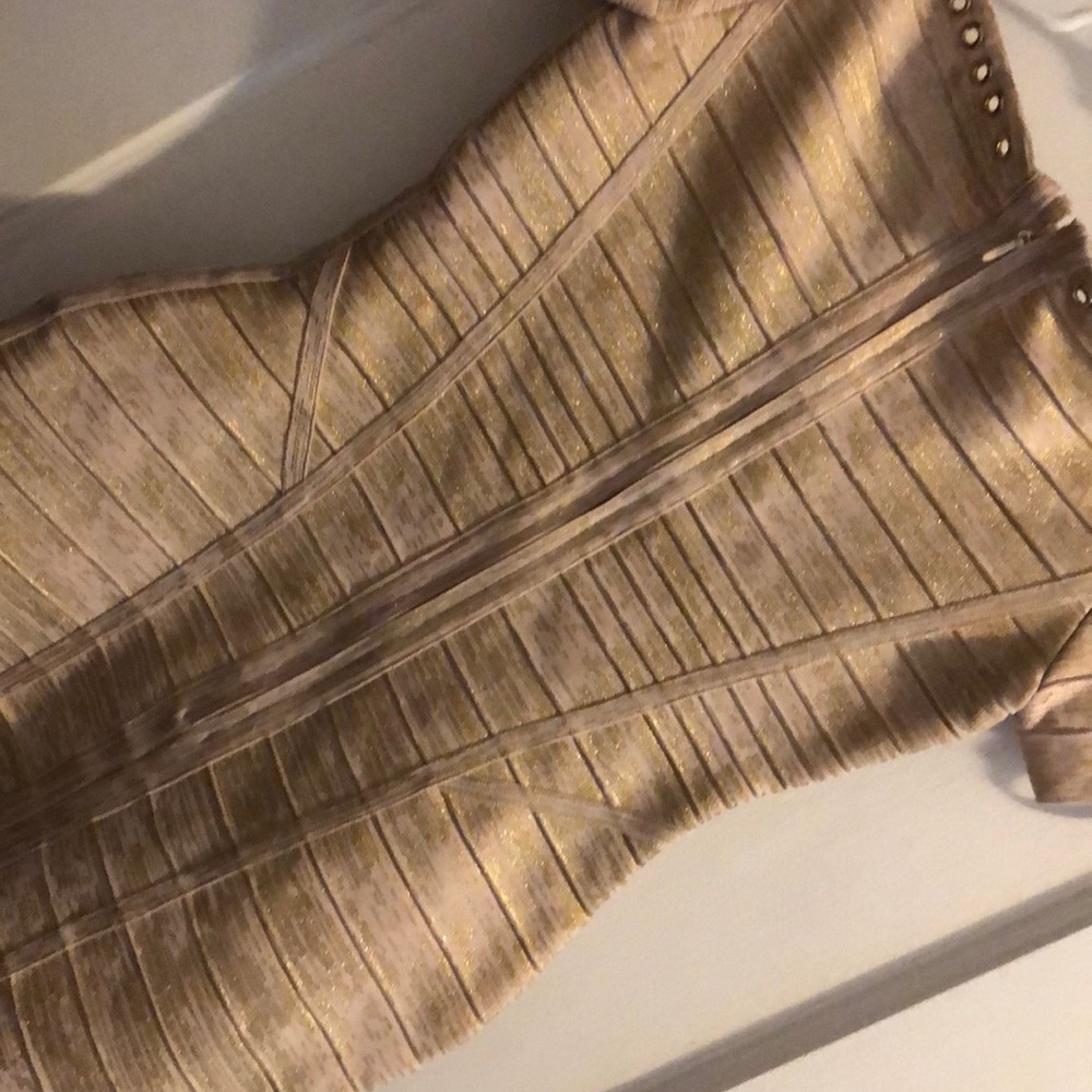 Dress - Picture 4 of 4